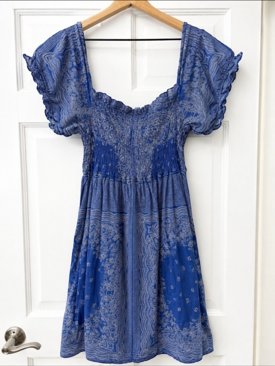 Blue Plate Dresses & Skirts - Blue Plate Paisley Bandana Smocked Waist Babydoll Dress